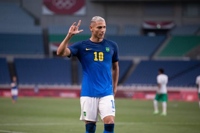 1627466653418016304.jpg E7X7_GnXIAMDsuO.jpg